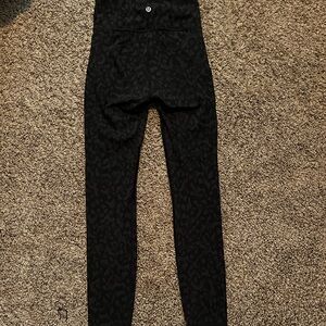 LULULEMON BLACK CAMO LEGGINGS